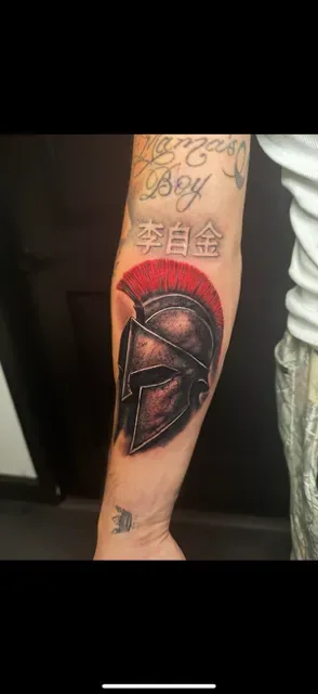 Spartan helmet with a red crest — Carlitos Sanchez
